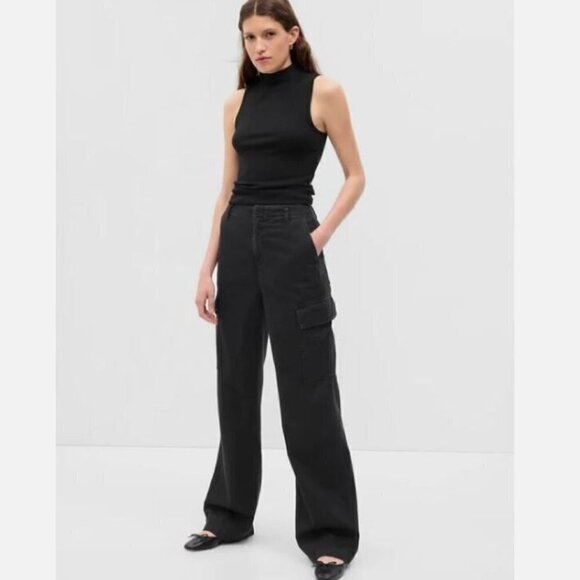 GAP 90's Style Mid Rise Loose BOHO Wide Leg Cargo Khakis Black Size 12 PETITE - Picture 1 of 6